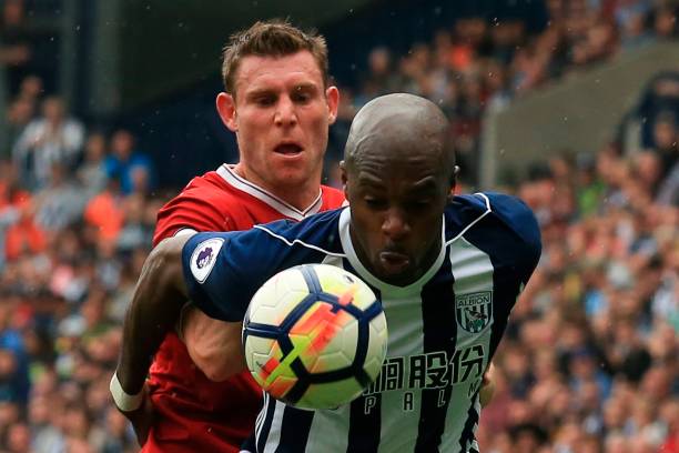 受严峻考验 受严峻考验